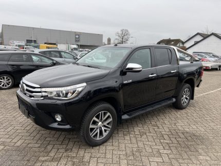 BUY 2017 TOYOTA HILUX 2.4 D-4D 4×4